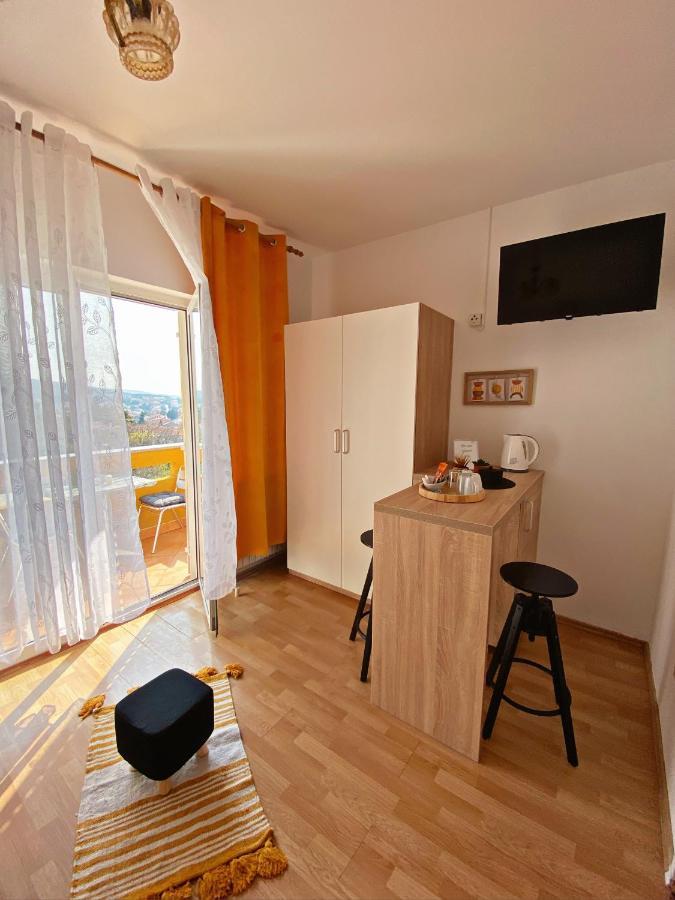 The Manzoni Family 5 Hotel Punat Buitenkant foto